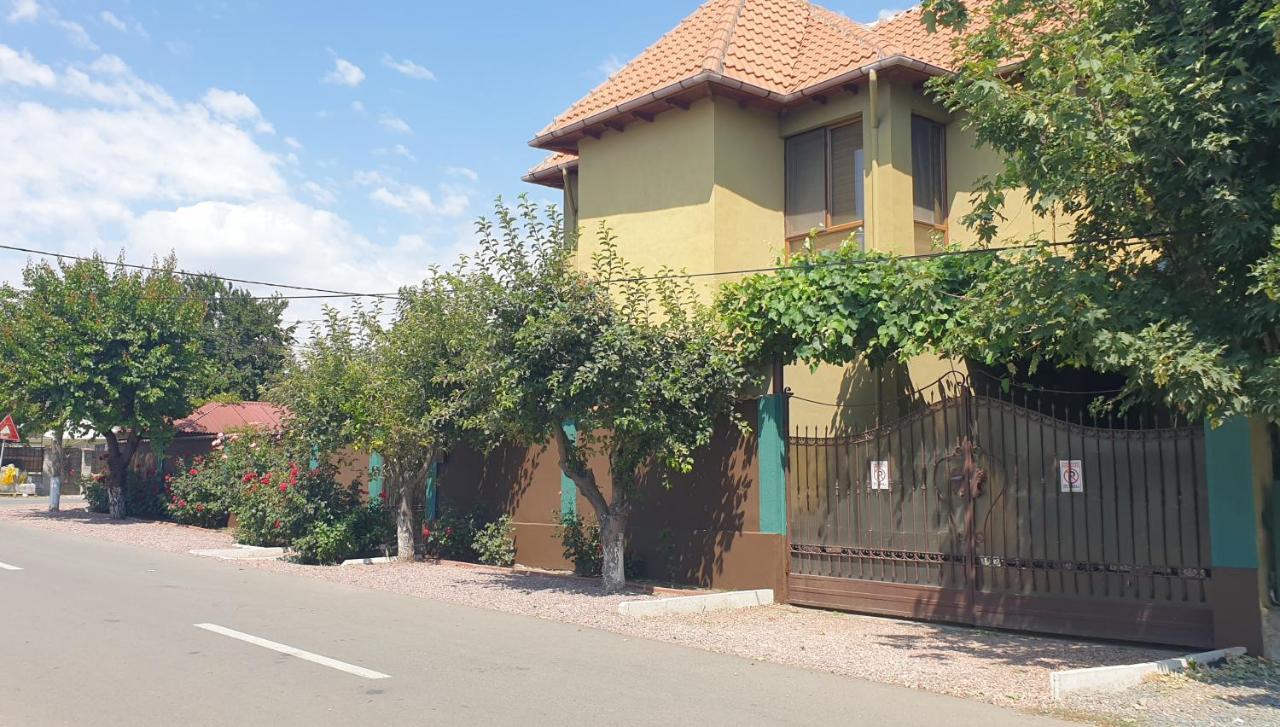 Două Mai Villa Mugur מראה חיצוני תמונה