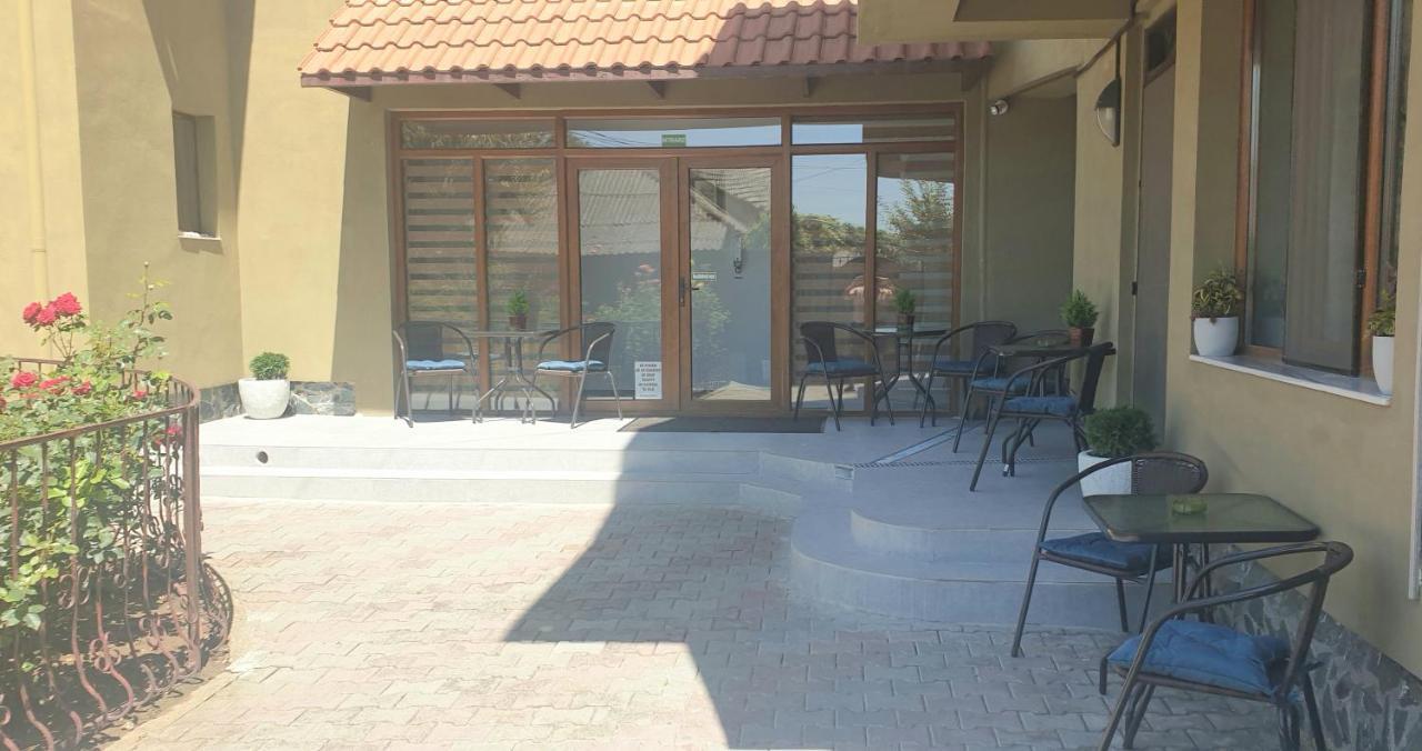 Două Mai Villa Mugur מראה חיצוני תמונה
