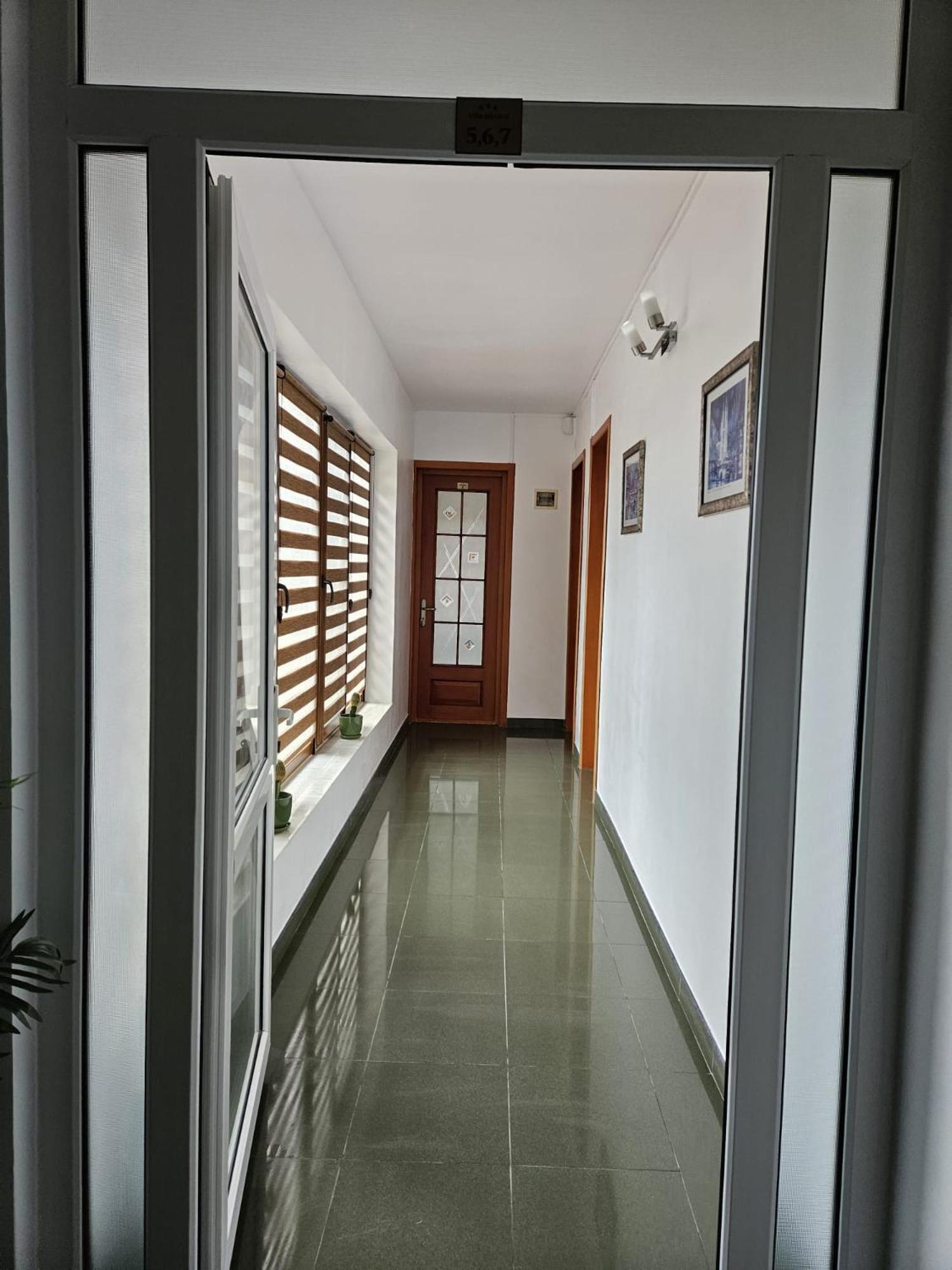 Două Mai Villa Mugur מראה חיצוני תמונה