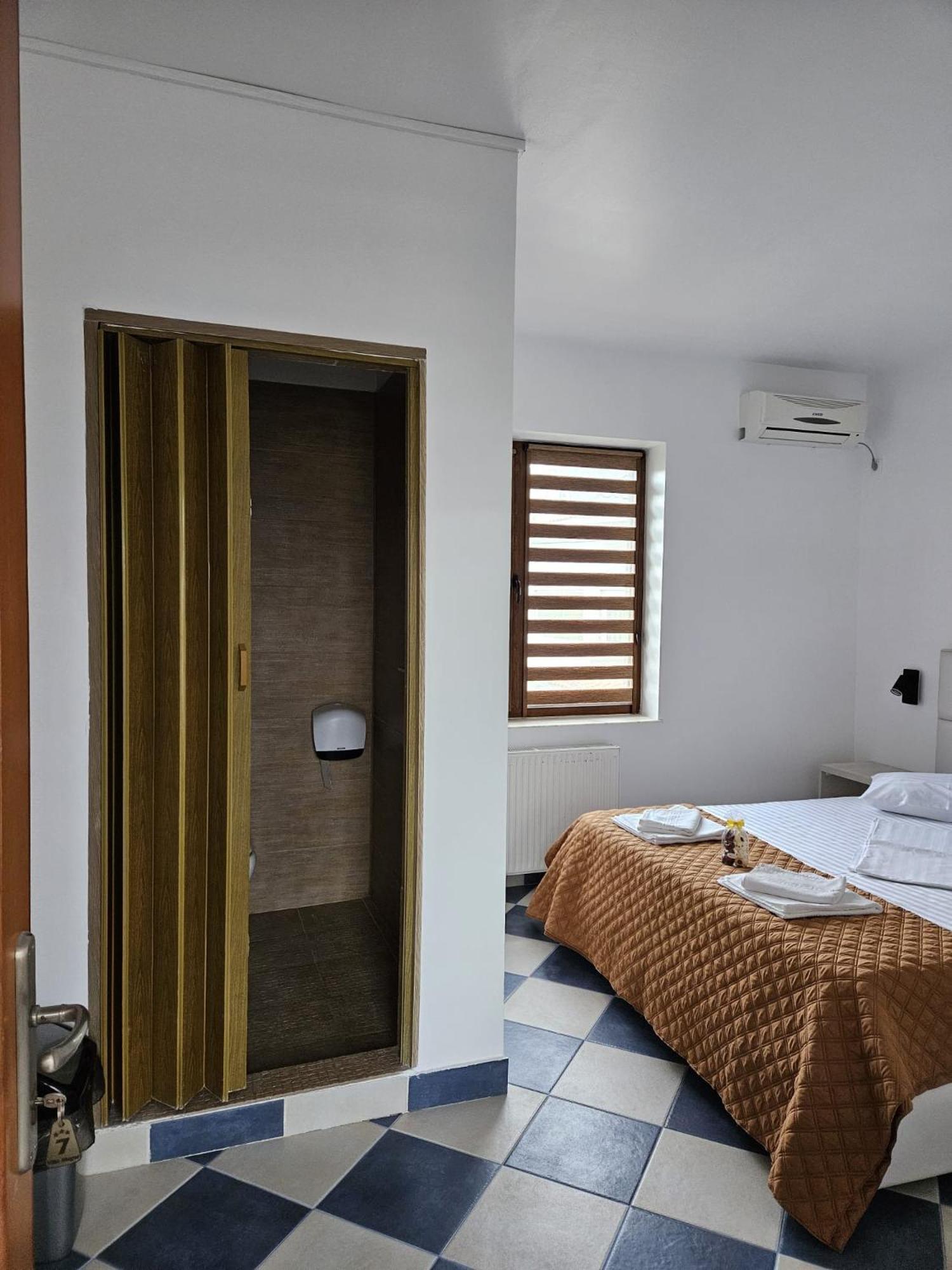 Două Mai Villa Mugur מראה חיצוני תמונה