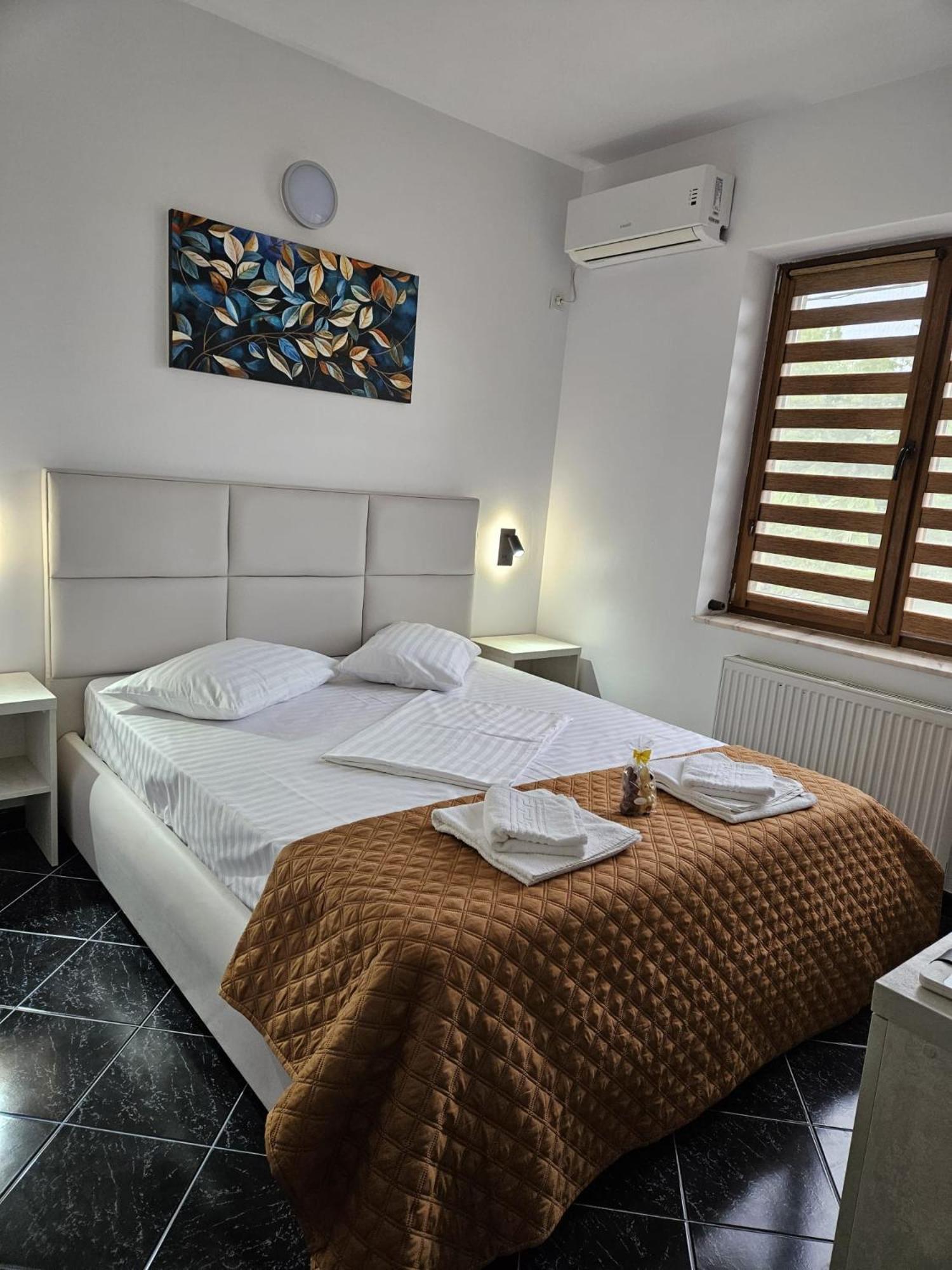 Două Mai Villa Mugur מראה חיצוני תמונה