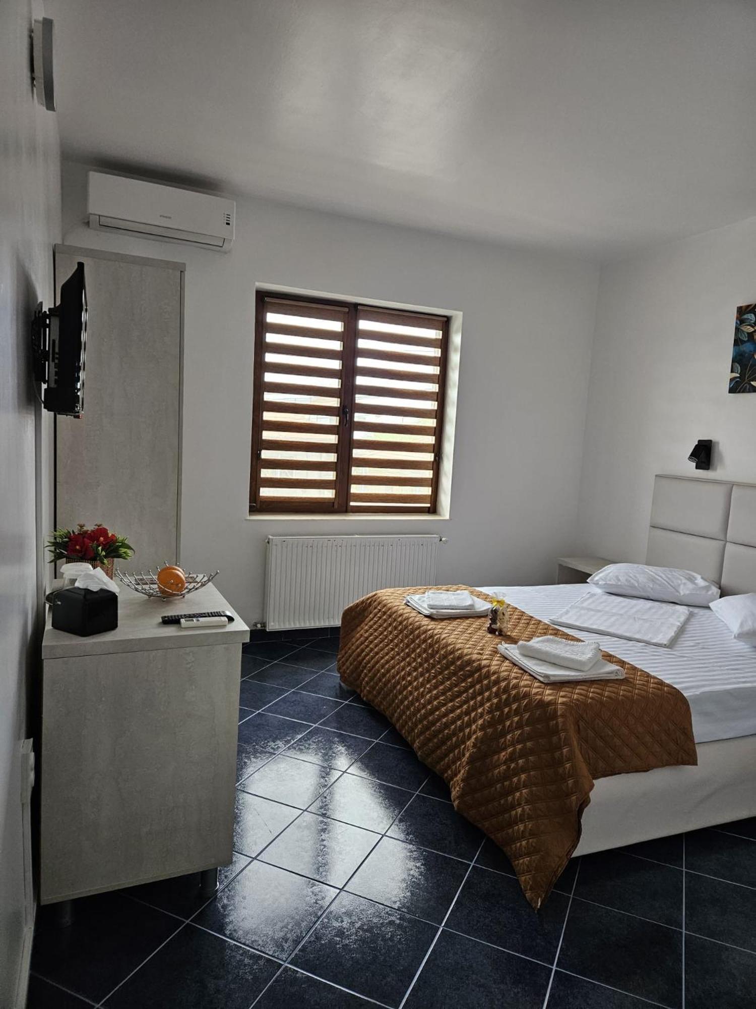 Două Mai Villa Mugur מראה חיצוני תמונה