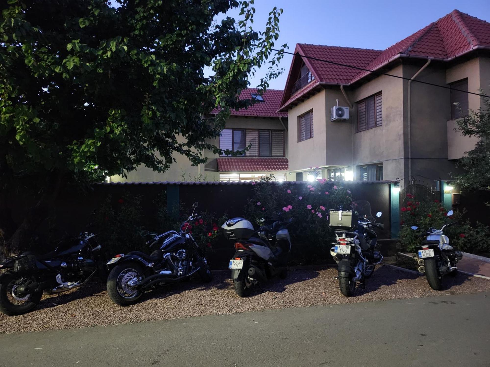 Două Mai Villa Mugur מראה חיצוני תמונה